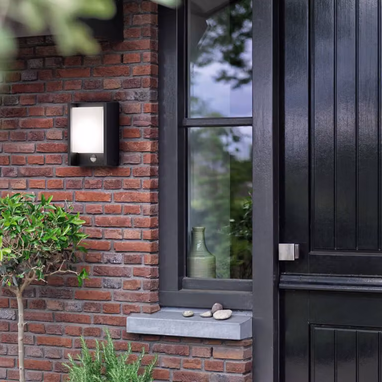 Philips Applique da esterni a LED con sensore Arbour UE, Nero, Alluminio, Moderno, Applique LED da esterni
