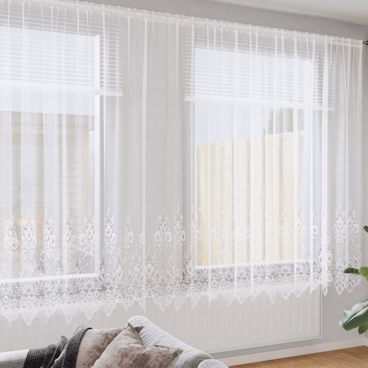 Tenda in pizzo bianca vidaXL con motivo floreale in poliestere semitrasparente L: 400 cm, H: 220 cm
