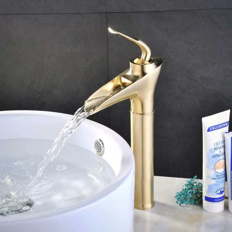 Miscelatore per lavabo, finitura oro spazzolato, modello a cascata, in ottone, monoblocco, stile antico