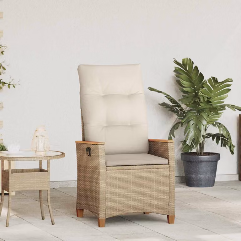 Sedia da giardino reclinabile vidaXL in rattan e legno di acacia con cuscini, Beige, L: 64 cm, P: 57,5 cm, H: 112 cm