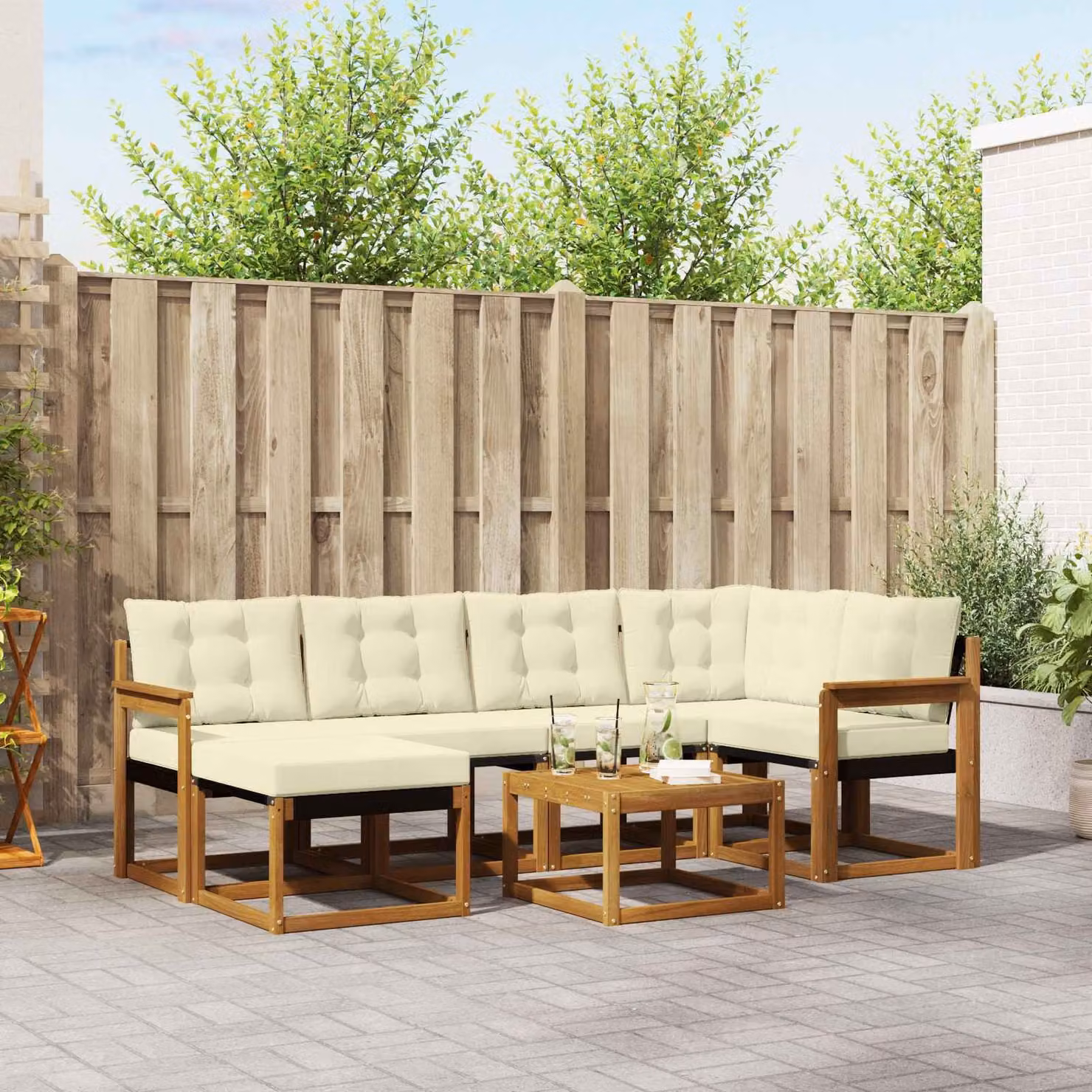 Set di divani da esterno vidaXL 7 pz in legno di acacia con cuscini beige e crema