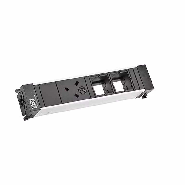 BACHMANN CONF 1xUK 45° 3,15A 2xCM, ingresso e uscita di potenza: GST18