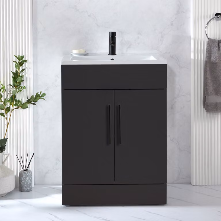 Mobile Bagno a Terra Grigio Nero da 610mm con Lavabo e Maniglie Nere con Barra a T - Cluo