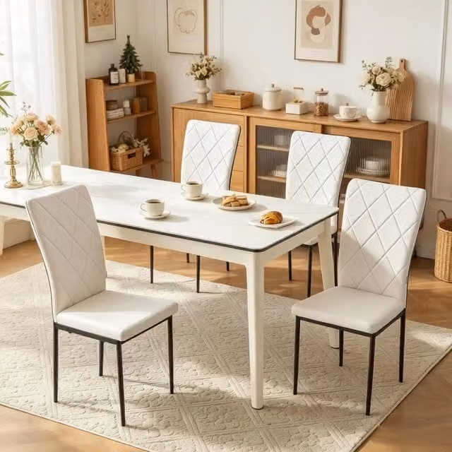 Set di 4 sedie da pranzo moderne WISHDOR con schienale alto, imbottite in ecopelle nera e bianca e struttura in metallo