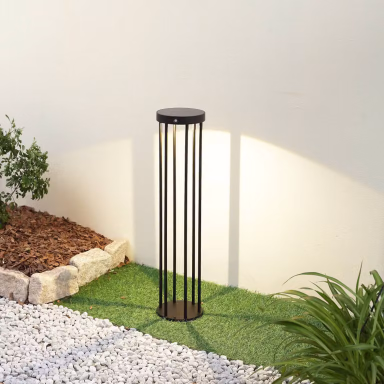 Lucande lampione a LED solare Evelis, nero, alluminio, sensore Evelis, Nero, Alluminio, Moderno, Lampade solari