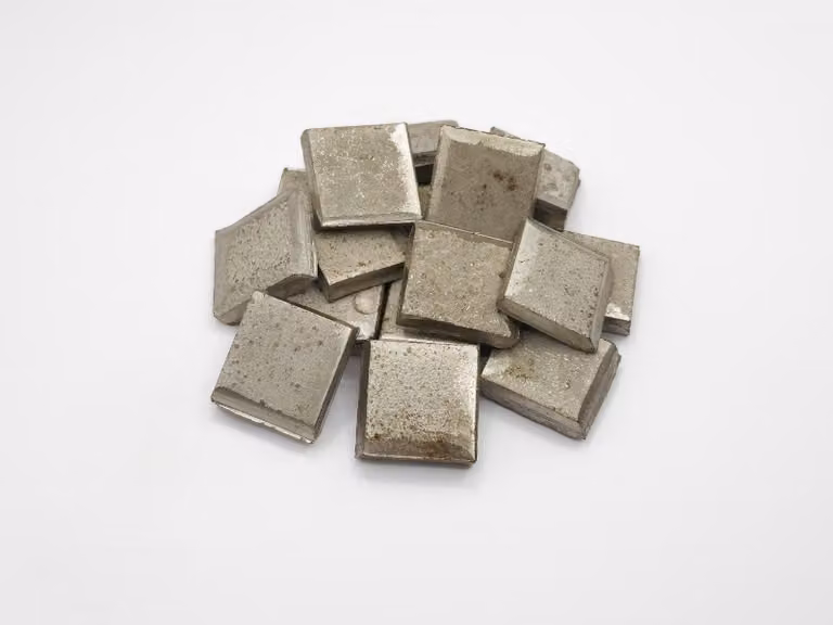 Nichel Ni99,9 in pezzi da 10-50 g, peso: 250 g