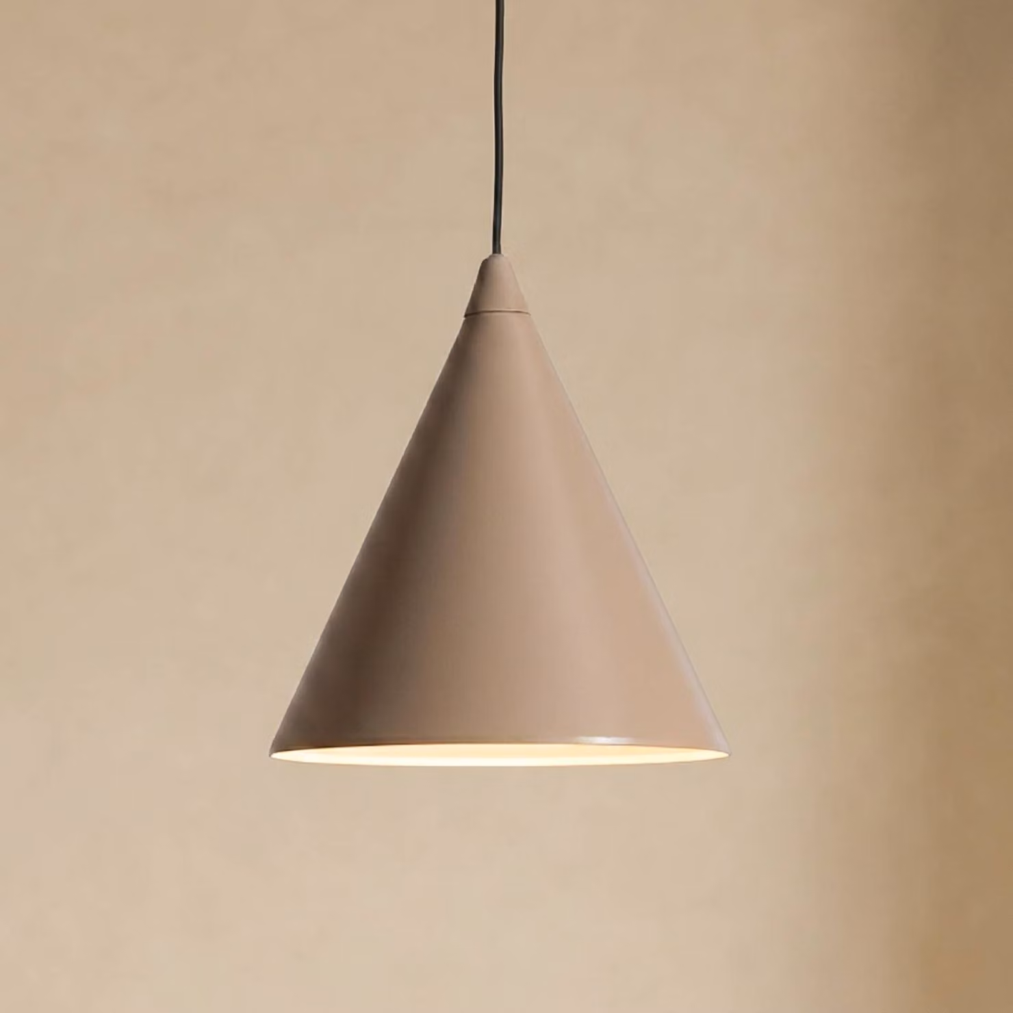 Lampada a sospensione Form ALDEX, dimmerabile, Crema / Ambra, Soggiorno / Sala da pranzo, Metallo, Lampada a sospensione