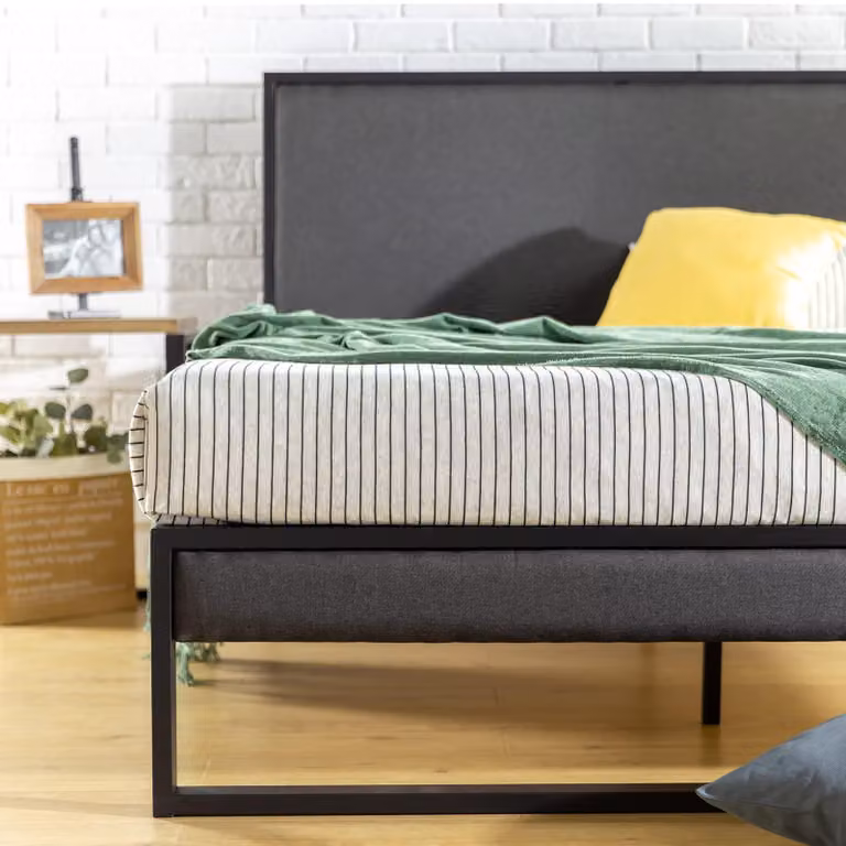Letto con testiera, dimensioni 150x200 cm, rete a doghe in legno, colore grigio
