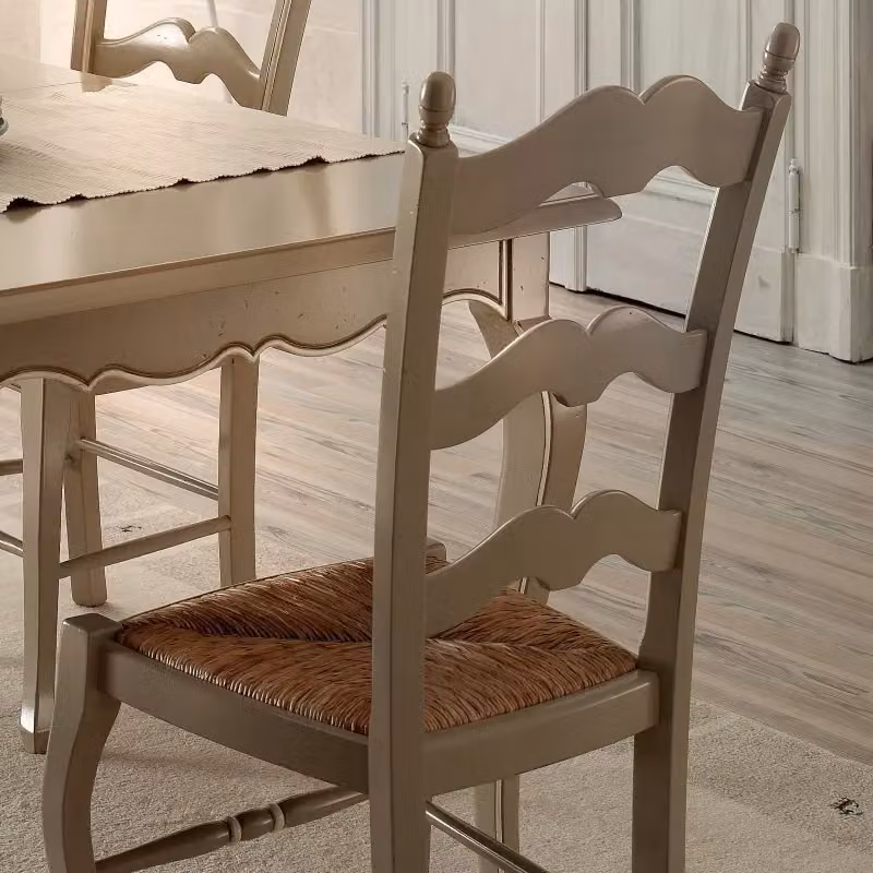 Sedia country in legno massello e rattan bianco e beige Mobili 2G – 3