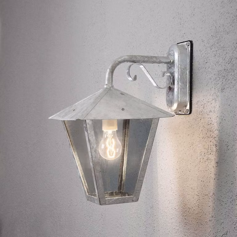 Lampada da parete Konstsmide Benu in acciaio zincato con vetro acrilico color fumo