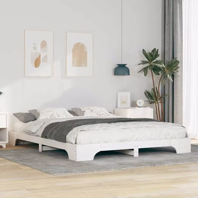 Letto in pino massello bianco con struttura, giroletto e rete a doghe fisse L/P/H: 220 x 167 x 200 cm