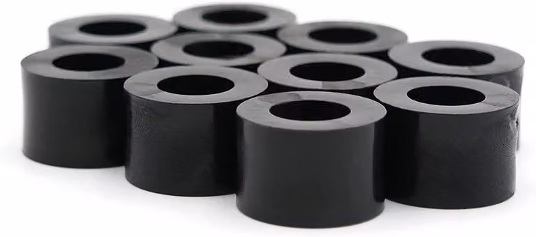 10 distanziatori/rondelle, lunghezza 18 mm, diametro 15/8,2 mm, filettatura M8, in polietilene ad alta densità (HDPE) - Ideali per creare spazio tra i componenti