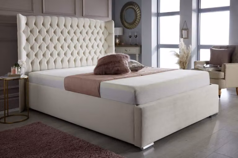 Chesterfield Bett Design Schlafzimmer Englisches Betten 180x200cm Textil Polster