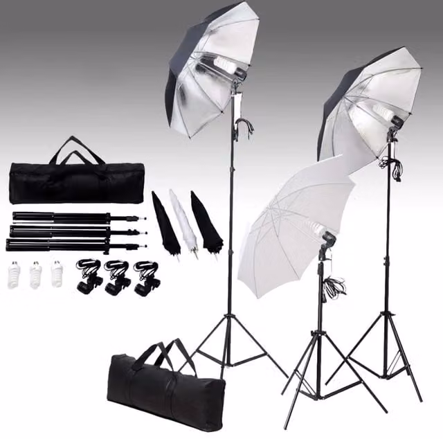 Kit per Studio Fotografico vidaXL con Tre Treppiedi Regolabili e Fondali in Tessuto Bianco e Argento – 1
