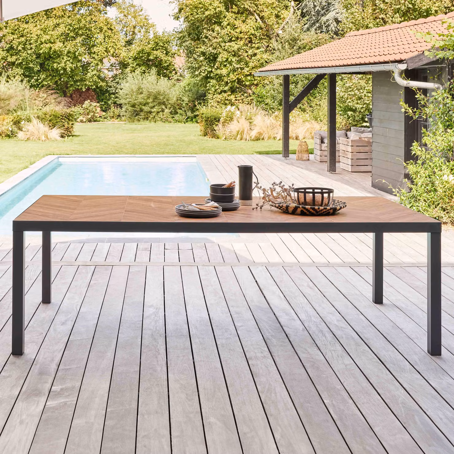 Tavolo da giardino in Vetroceramica effetto legno a spina di pesce - Oviala Tivoli