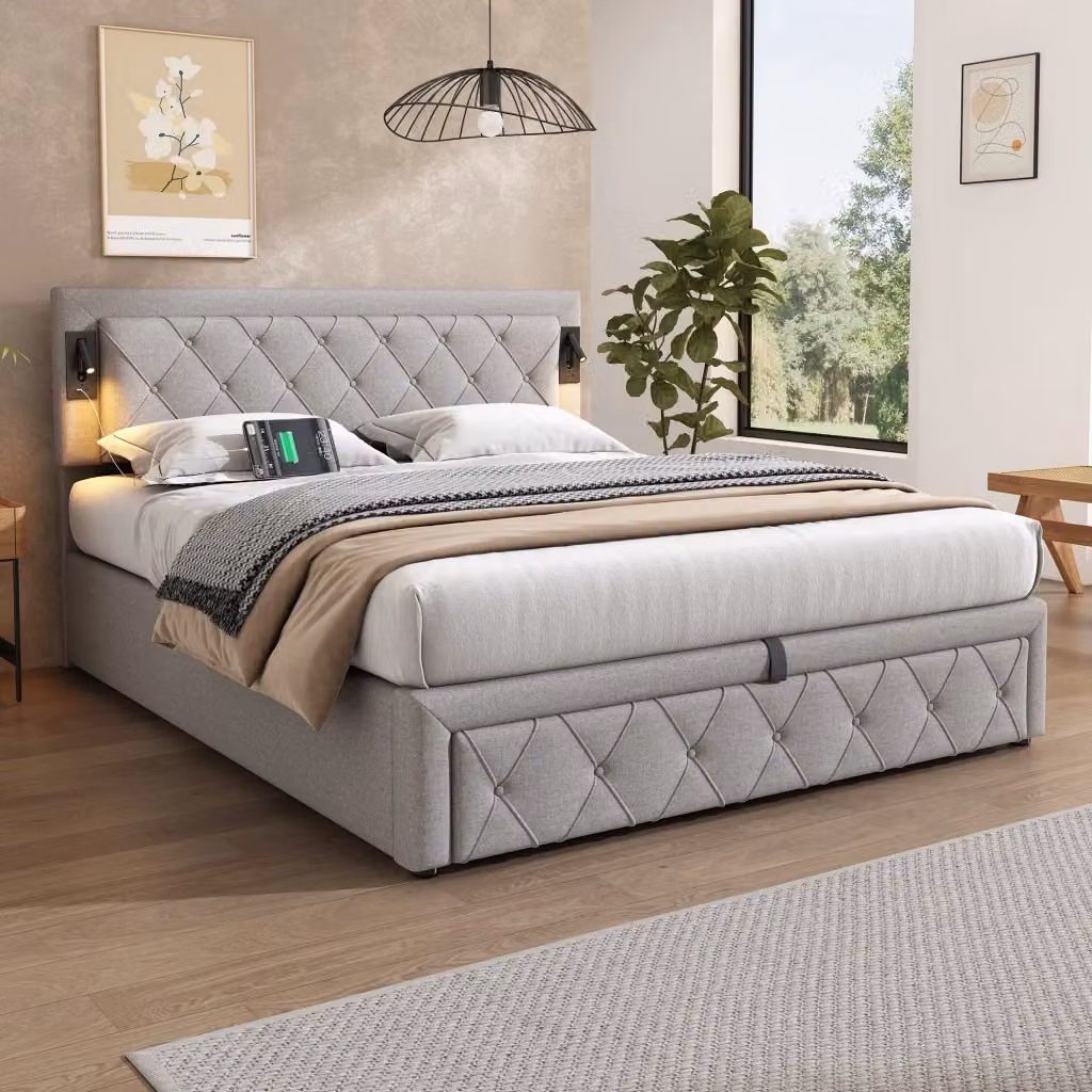 Letto matrimoniale OKWISH con contenitore a elevazione, luci da lettura integrate e porte USB, rivestimento in tessuto geometrico grigio, L/P/H: 161 x 203 x 49 cm – 2
