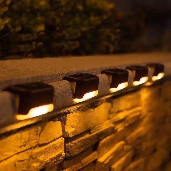 Set di 4 lampade solari ad arco, nero • Lampada da esterno a energia solare • Resistente alle intemperie • Illuminazione da parete • Illuminazione per vialetti • Faretti da giardino a energia solare • Luce bianca calda • Lampada da esterno a energia solar
