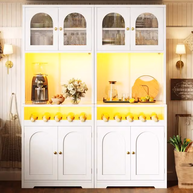 Set 2 Alti Credenzoni Bianchi 180 cm, Ante in Vetro, LED RGB App, Cantinetta, Anti-Ribaltamento, Ripiani Regolabili