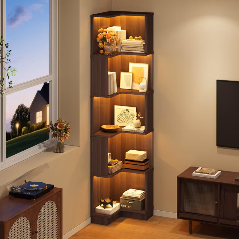 Libreria angolare Fliek con striscia luminosa a LED, 63,5x45x175 cm, libreria Scaffale da magazzino a 5 ripiani, espositore multifunzionale, marrone