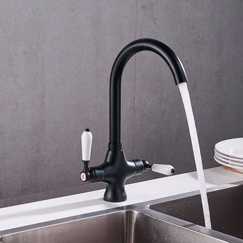 Rubinetto da cucina retrò in ottone nero METIS LAUFERI