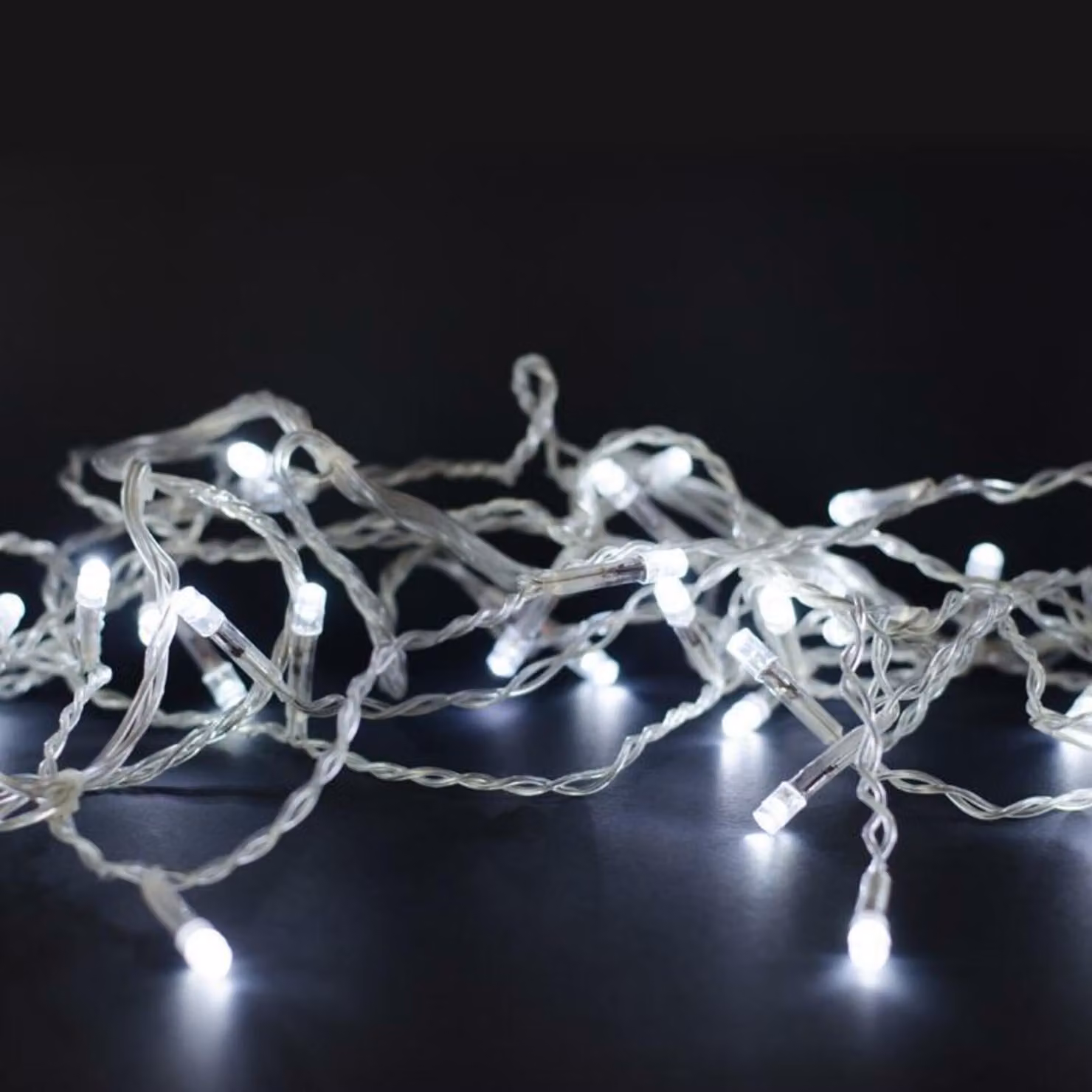 ACA Lighting 100 LED a catena 5 cm bianco freddo, 220-240V + estensibile max 6 set, IP44 5m cavo trasparente 100WE44TC