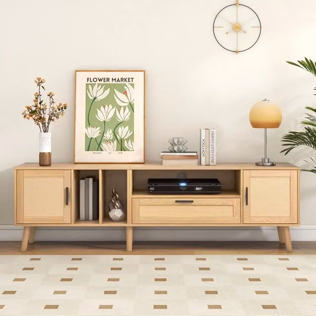 Mobile TV WISHDOR moderno in finitura legno rovere e dettagli in rattan, colore marrone e beige, con 2 ante, 1 cassetto e gestione cavi integrata, Larghezza: 180 cm