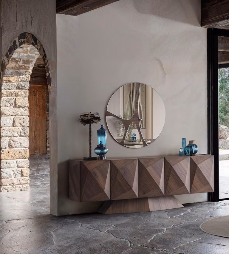Set di mobili moderni marroni eleganti: credenza, mobile bar, cassettiera