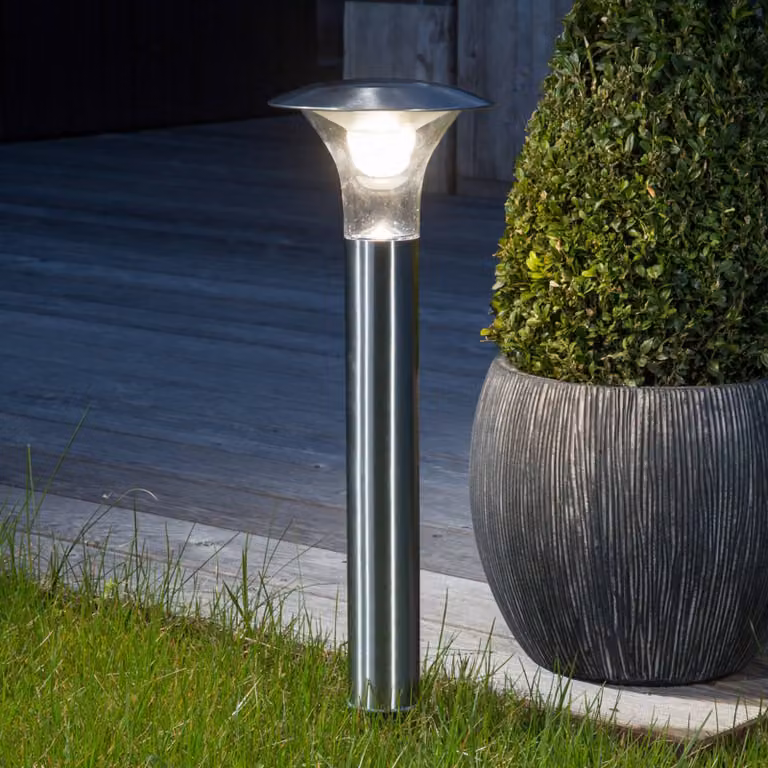 Lindby Lampada LED con picchetto Jolin, 66 cm, acciaio inox JOLIN, Alluminio / Grigio / Zincato, Acciaio Inox, Moderno, Lampade solari