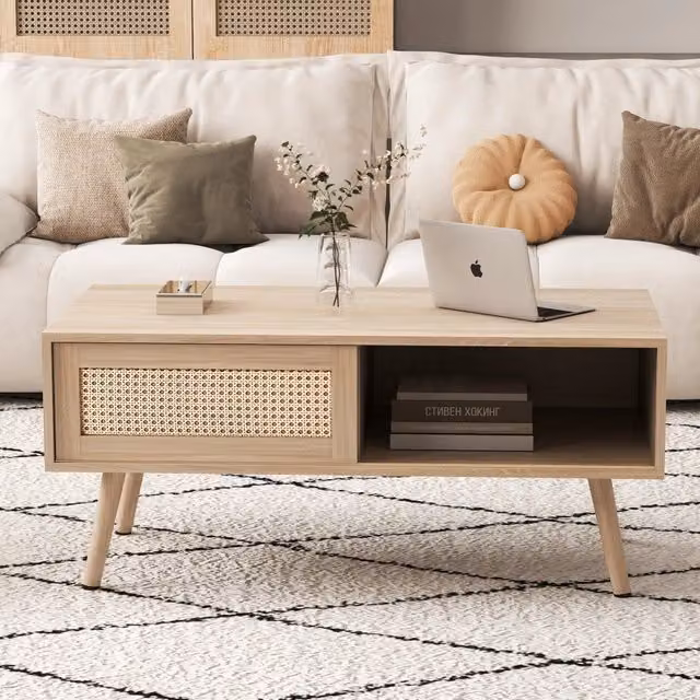 Tavolino basso fisso con anta scorrevole in rattan; piedini regolabili in PVC; MDF colore legno naturale per soggiorno