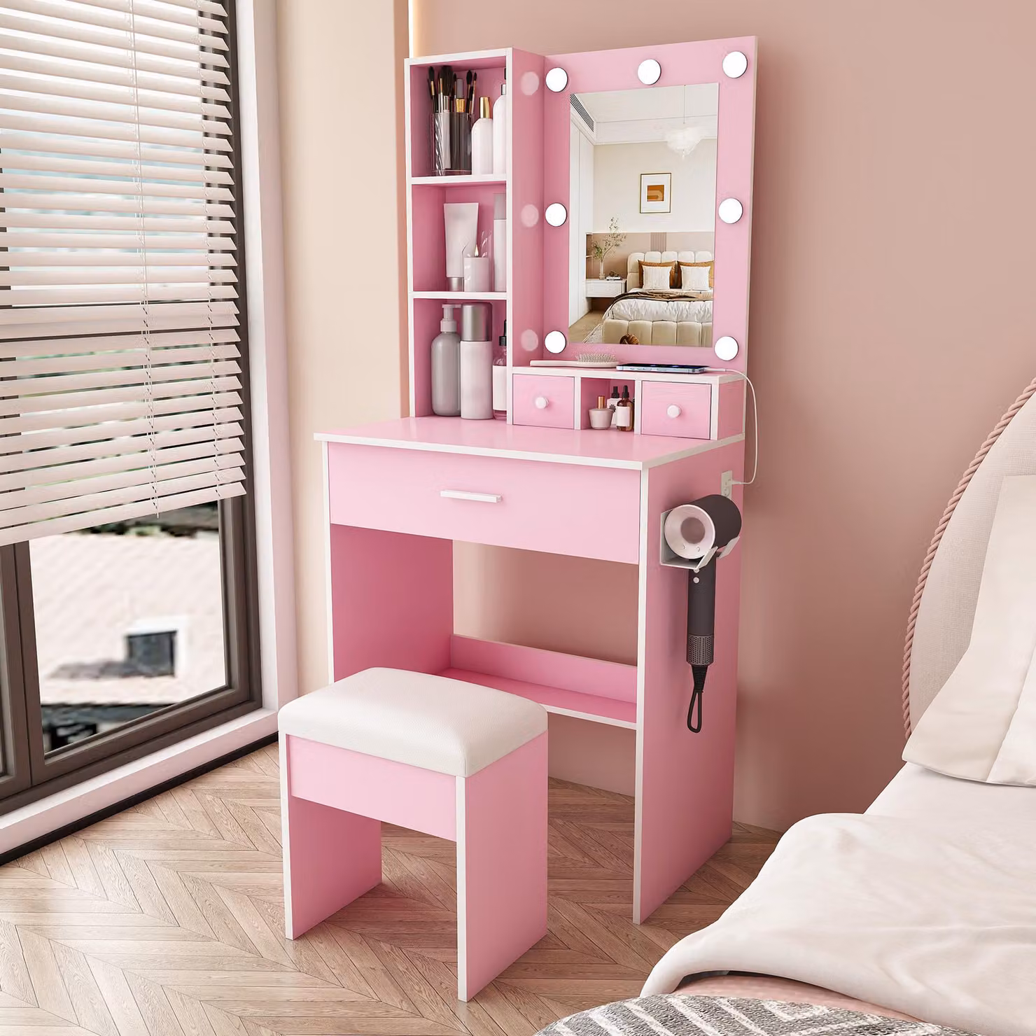 Comò da trucco rosa con sgabello imbottito e presa di corrente, piccolo comò per cosmetici con luce LED regolabile e specchio, ideale per la camera da letto