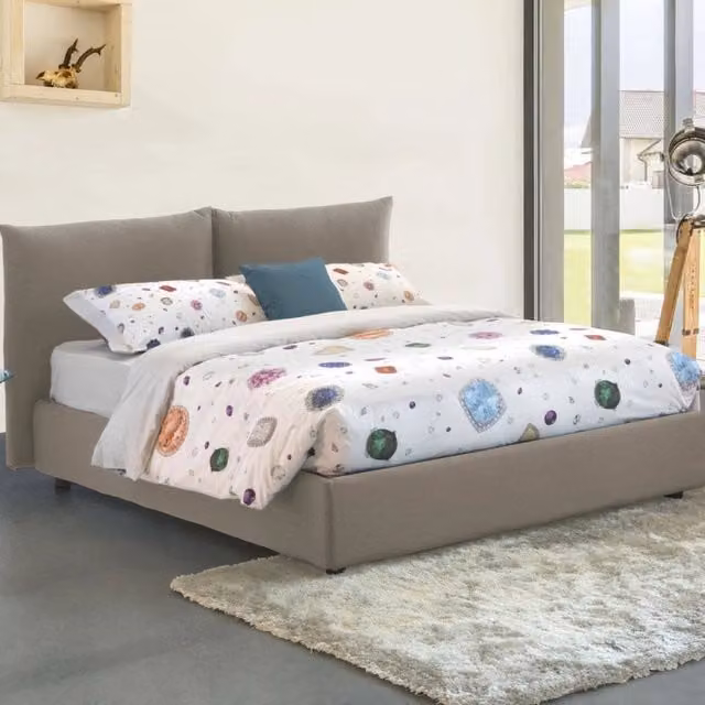Letto Matrimoniale Arpino Talamo Italia con Materasso Incluso, Rivestimento in Tessuto Grigio e Beige, Base con Contenitore Alzabile, L/P: 160 x 200 cm