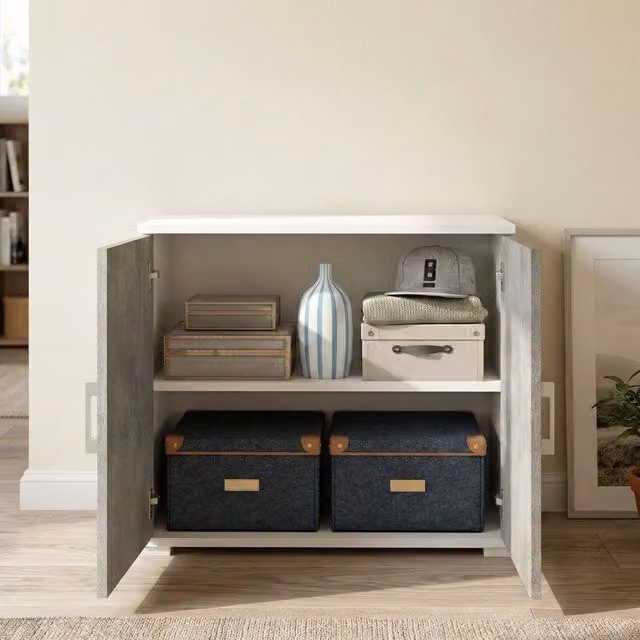 Armadio Multiuso Serafinito DMORA con 2 Ante e Ripiano, Grigio Cemento, L: 90 cm, P: 45 cm, H: 66 cm