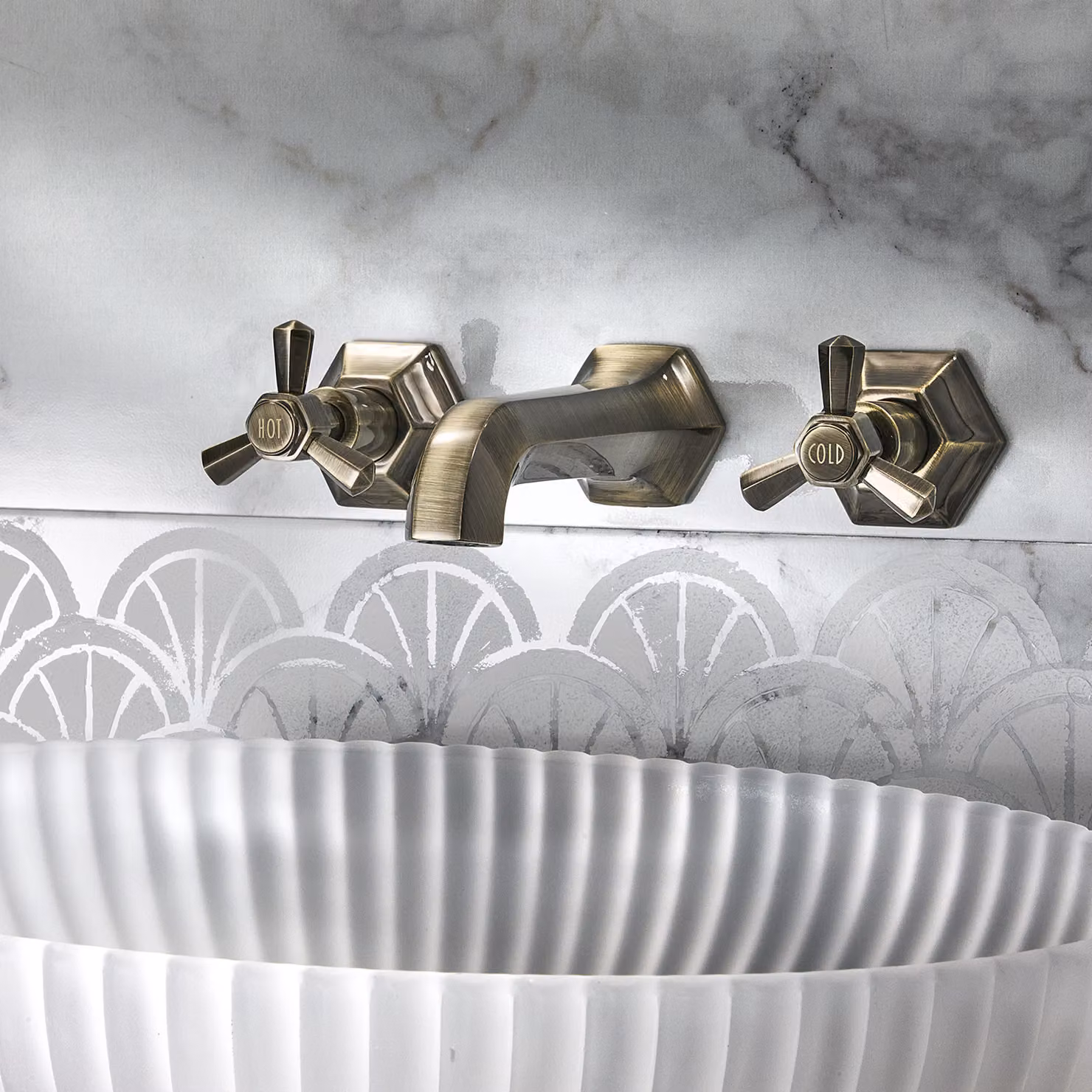 Rubinetto Miscelatore per Lavabo a 3 Fori a Parete - Ottone Spazzolato - Earlham