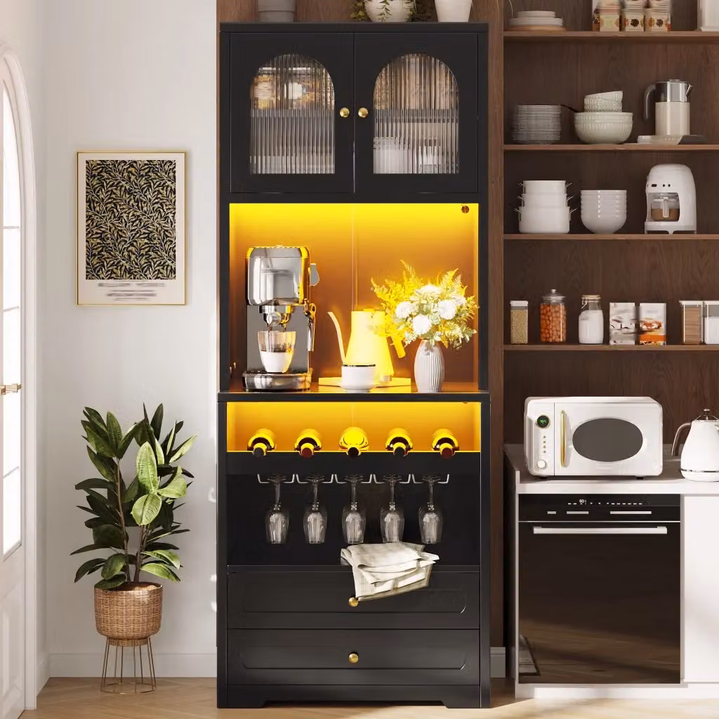 Colonna alta WISHDOR nera con ante in vetro curve, illuminazione LED smart controllabile via app, ripiani regolabili e portabottiglie, L/P/H: 40 x 40 x 180 cm – 2