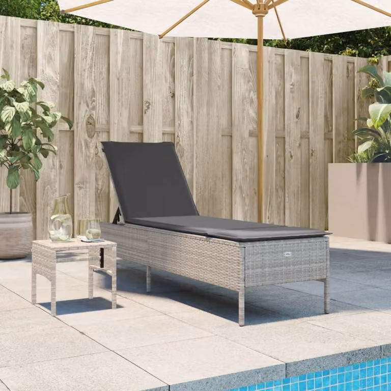 vidaXL Lettino da giardino in polyrattan con tavolo e cuscino impermeabile Grigio Chiaro