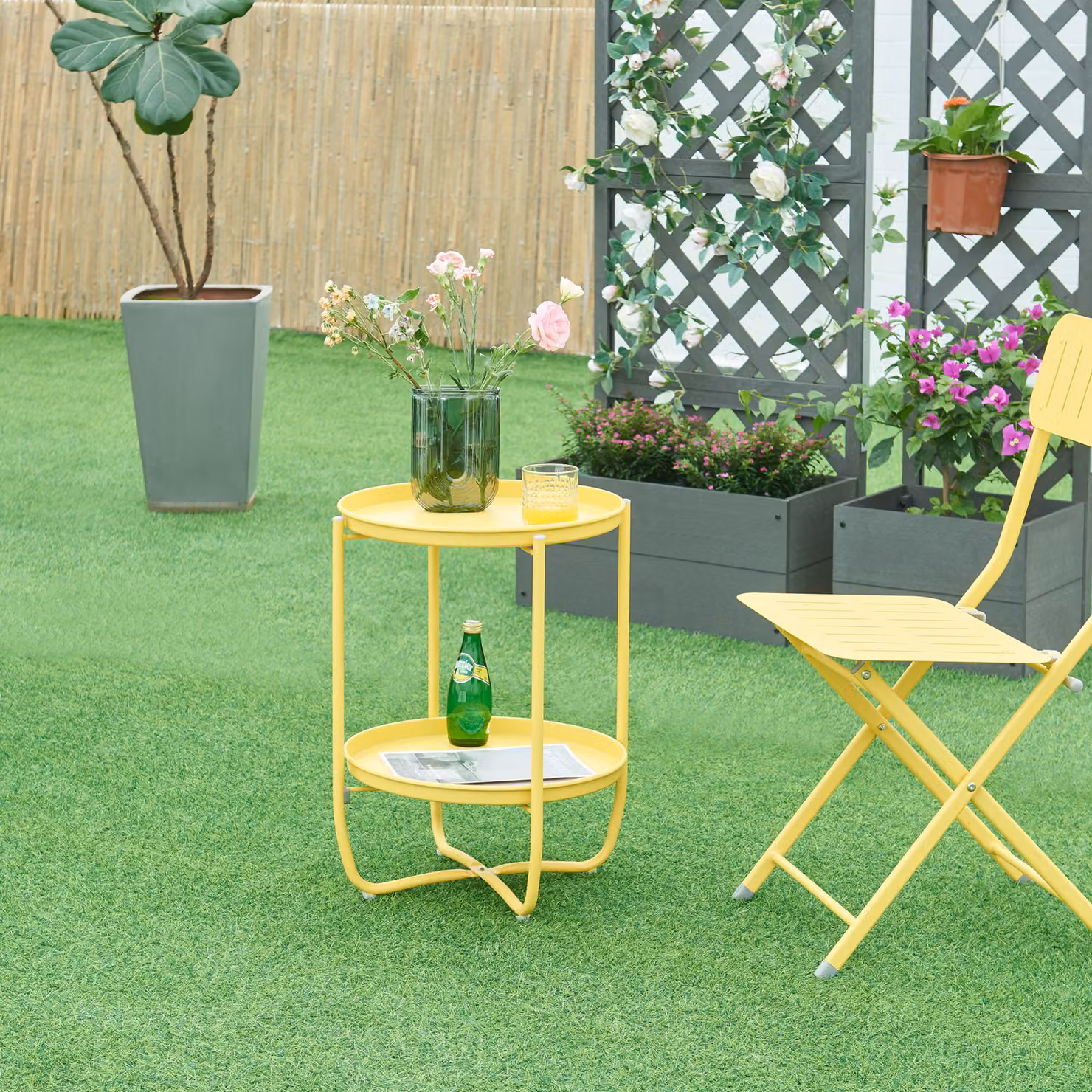 Tavolino 'Sandefjord' rotondo con 2 vassoi estraibili in acciaio 57,5 x 40 cm Giallo