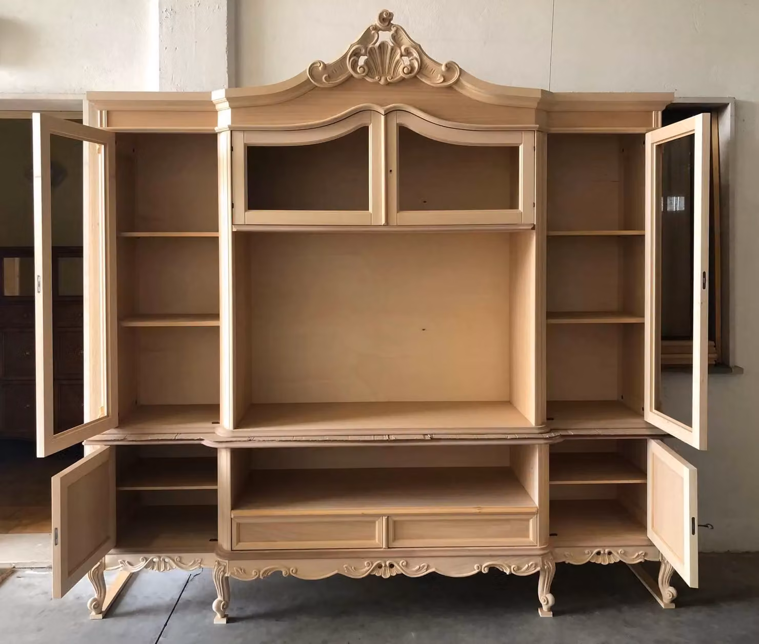 Parete porta TV classica barocco in legno grezzo Mobili 2G L/P/H: 258 x 60 x 255 cm – 1