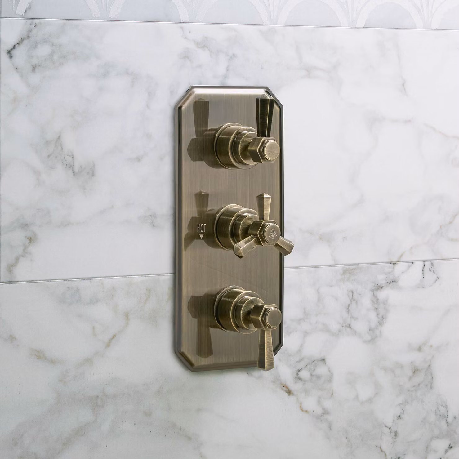 Miscelatore Doccia Termostatico Art Deco (2 vie) - Ottone Spazzolato - Earlham