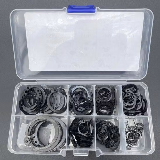 Anelli di fissaggio interni ed esterni – Assortimento C-Clip da 160 pezzi