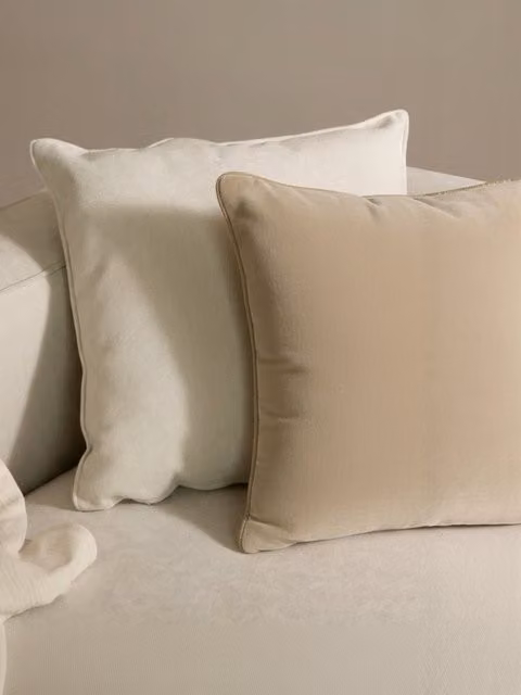 Cuscino quadrato Delhi beige in cotone e velluto Kenay Home L/P/H: 45 x 45 x 45 cm
