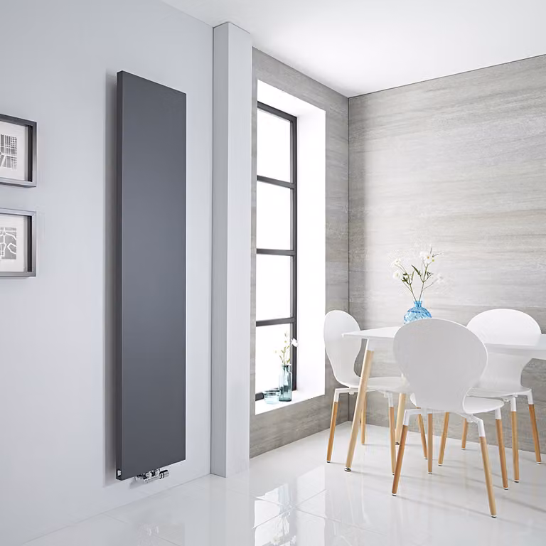 Radiatore Verticale Antracite 1820x400mm 660W Slim Salvaspazio Rubi - Hudson Reed