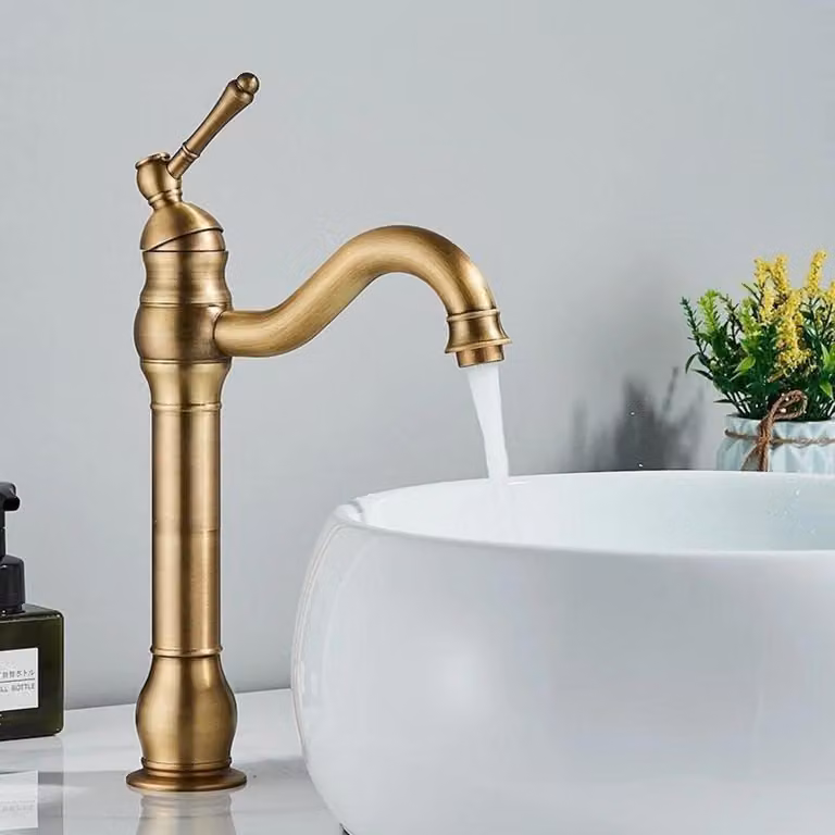 Miscelatore monocomando in ottone anticato, girevole a 360°, da installare su un foro, stile vintage e retrò