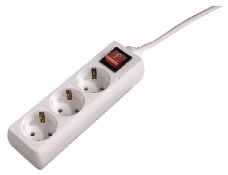 Hama 69223781, 1,4 m, per interni, plastica, bianco, 3 prese / spine CA, 250 V