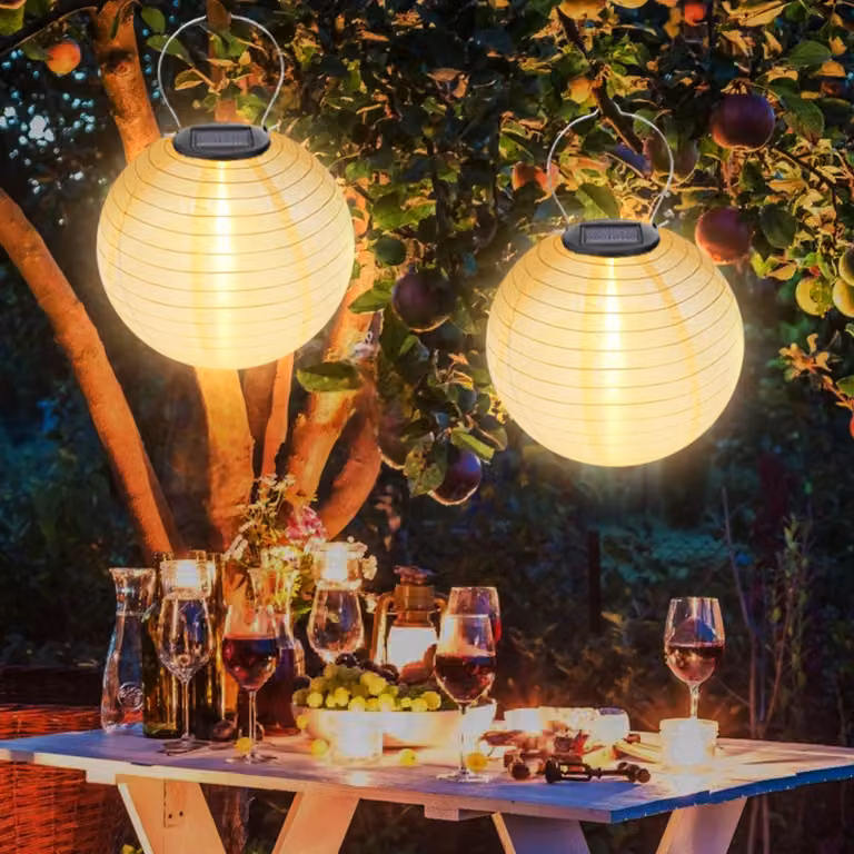 Set di 2 lanterne solari, altezza 30 cm, luce bianco caldo, impermeabili, con sensore di luminosità