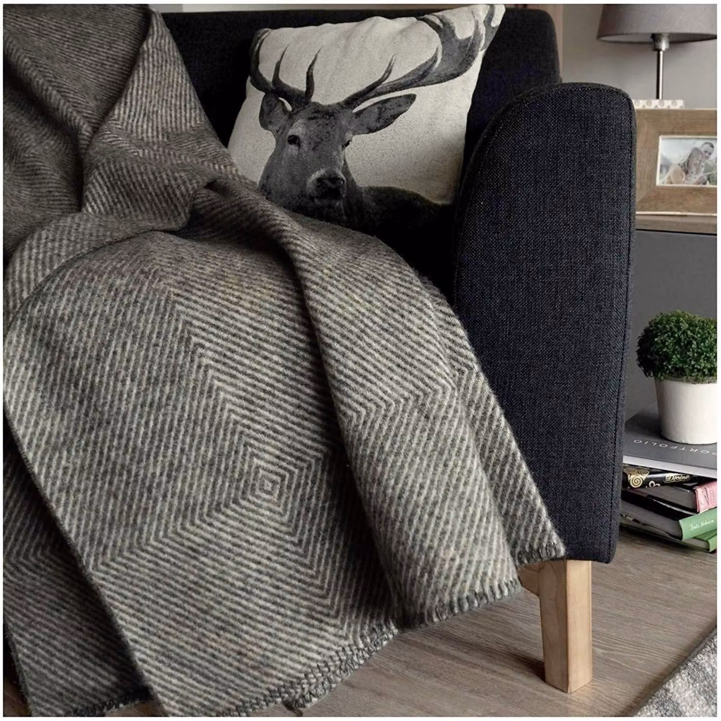 Coperta Wolldecke Iceland, 140x200 cm, 100% lana proveniente dalla Nuova Zelanda, colore grigio antracite