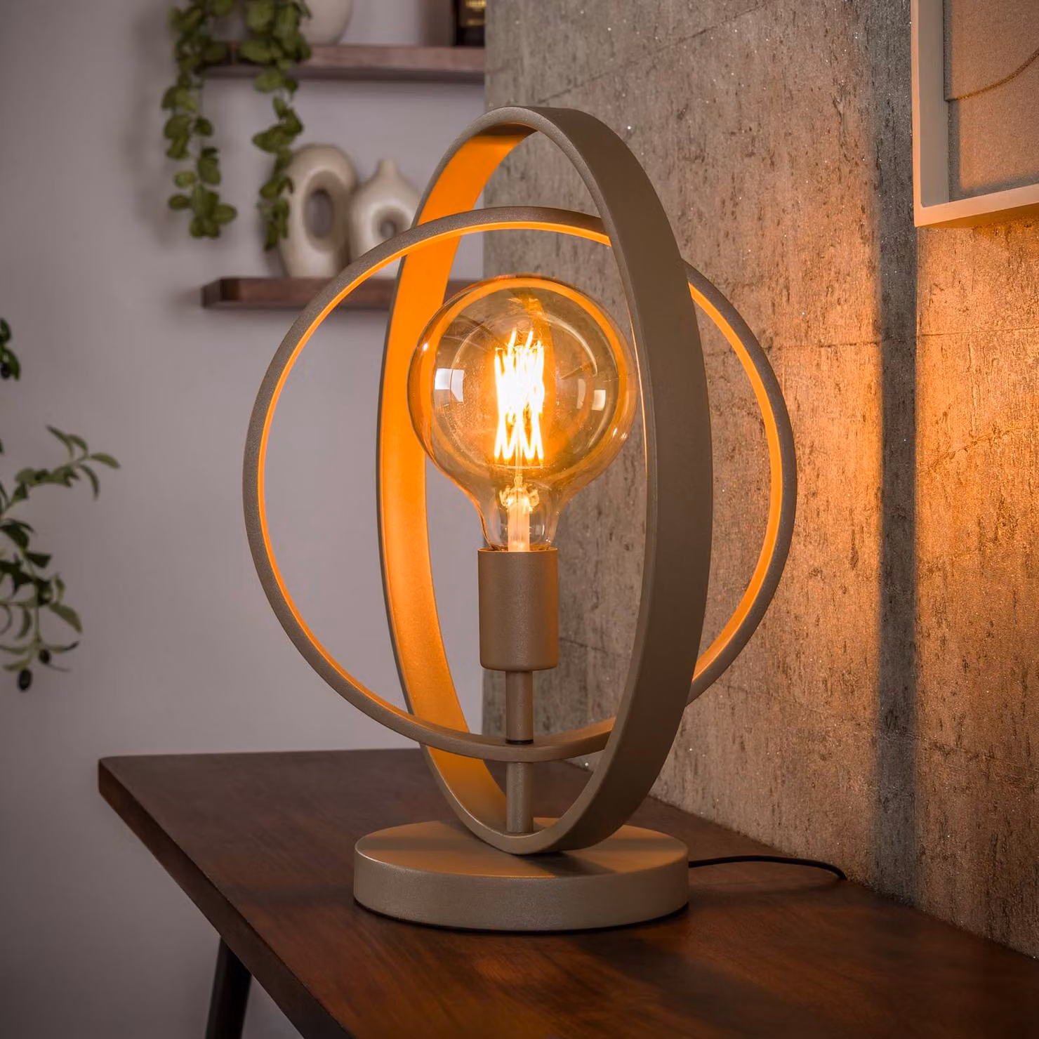 ZIJLSTRA Lampada da tavolo Turn Around, Crema / Ambra, Soggiorno / Sala da pranzo, Metallo, Moderno, Lampada da tavolo