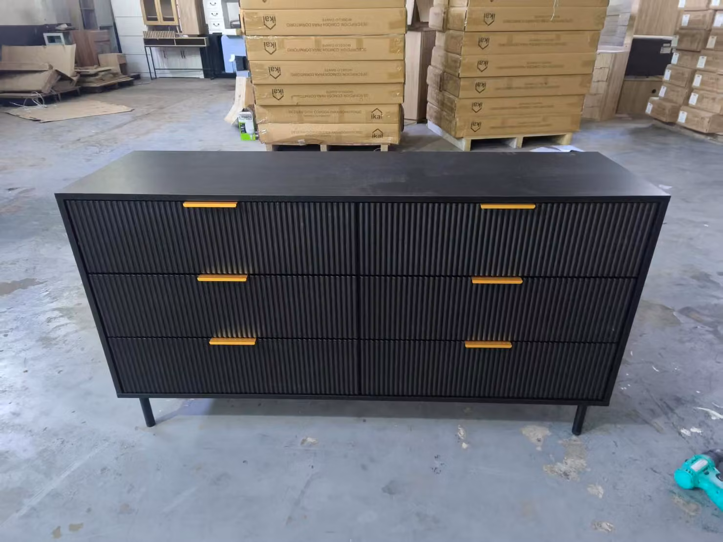 Comodino con cassetti, mobiletto laterale, versatile, capiente, colore nero, realizzato in MDF/pannello truciolare di alta qualità