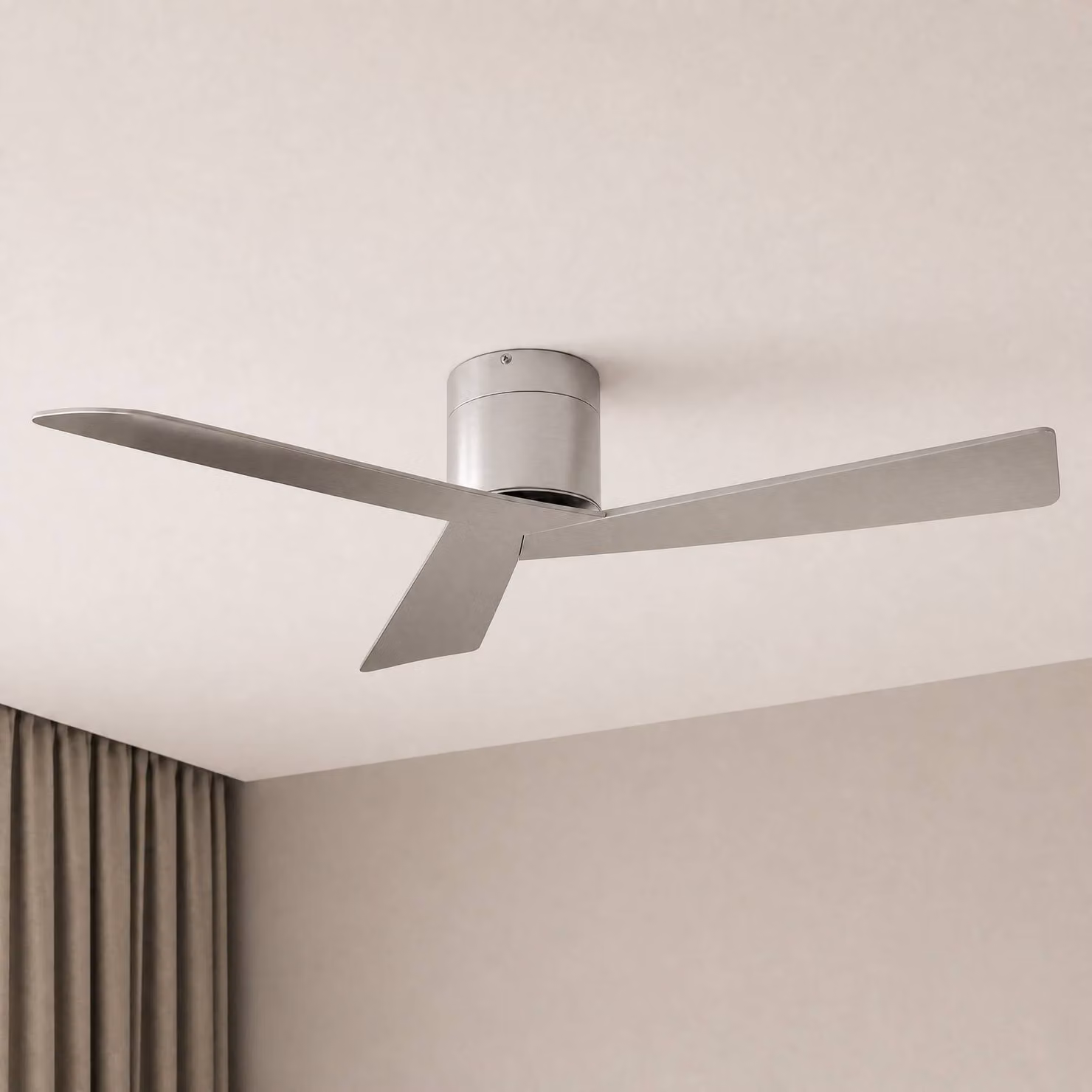 Ventilatore da soffitto Lucande Ventoro, Ø 132 cm, argento, metallo Ventoro, Cromo / Argento, Soggiorno / Sala da pranzo, Metallo, Moderno