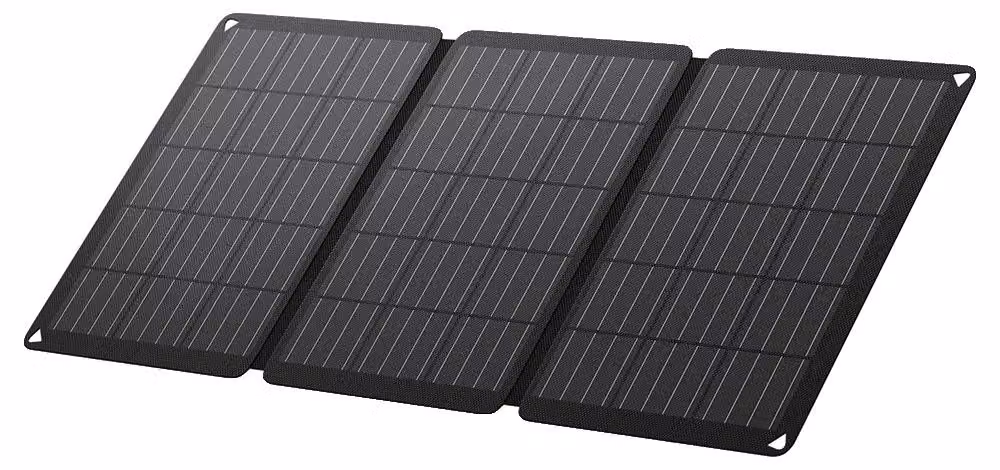 Pannello solare pieghevole, potenza massima di 30W, tensione a circuito aperto di 24,51V, corrente di cortocircuito di 1,65A, efficienza del 23%, design a triplo strato