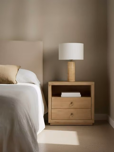 Comodino Manor in legno di mango naturale e metallo con 1 cassetto Kenay Home L/P/H: 48,5 x 48,5 x 55,0 cm – 1